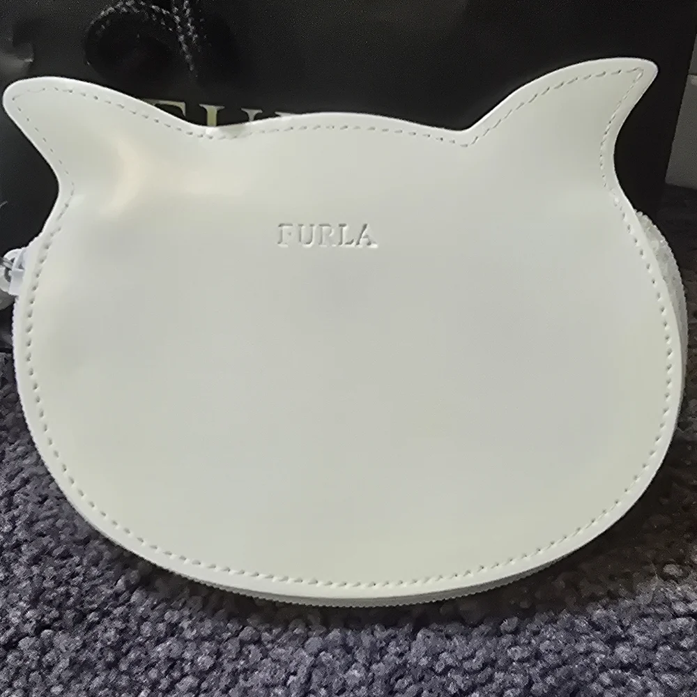 Furla White Cat-Shaped Coin Purse NEW - Picture 3 of 5